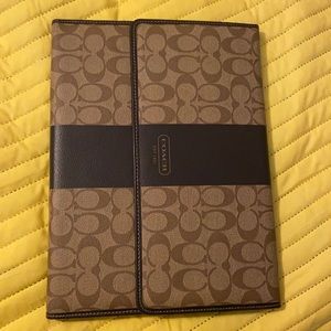 Coach Padfolio